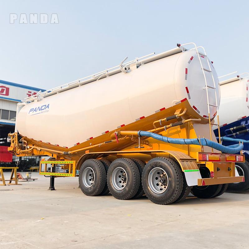 3 Axle Self-loading cement Bulker