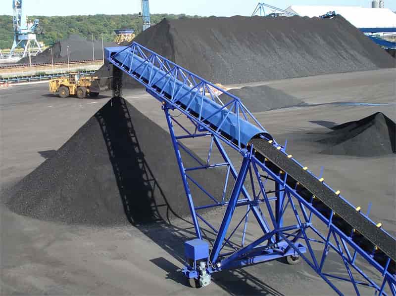 Conveyor transport coal